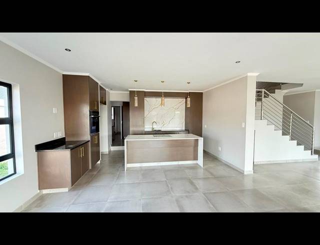 4 BEDROOM HOUSE FOR SALE IN GOLDEN FIELDS ESTATE